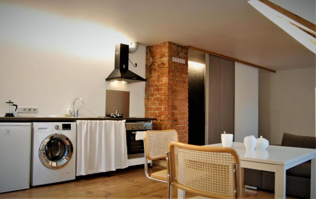 Amber Private Rooms Riga Exterior foto